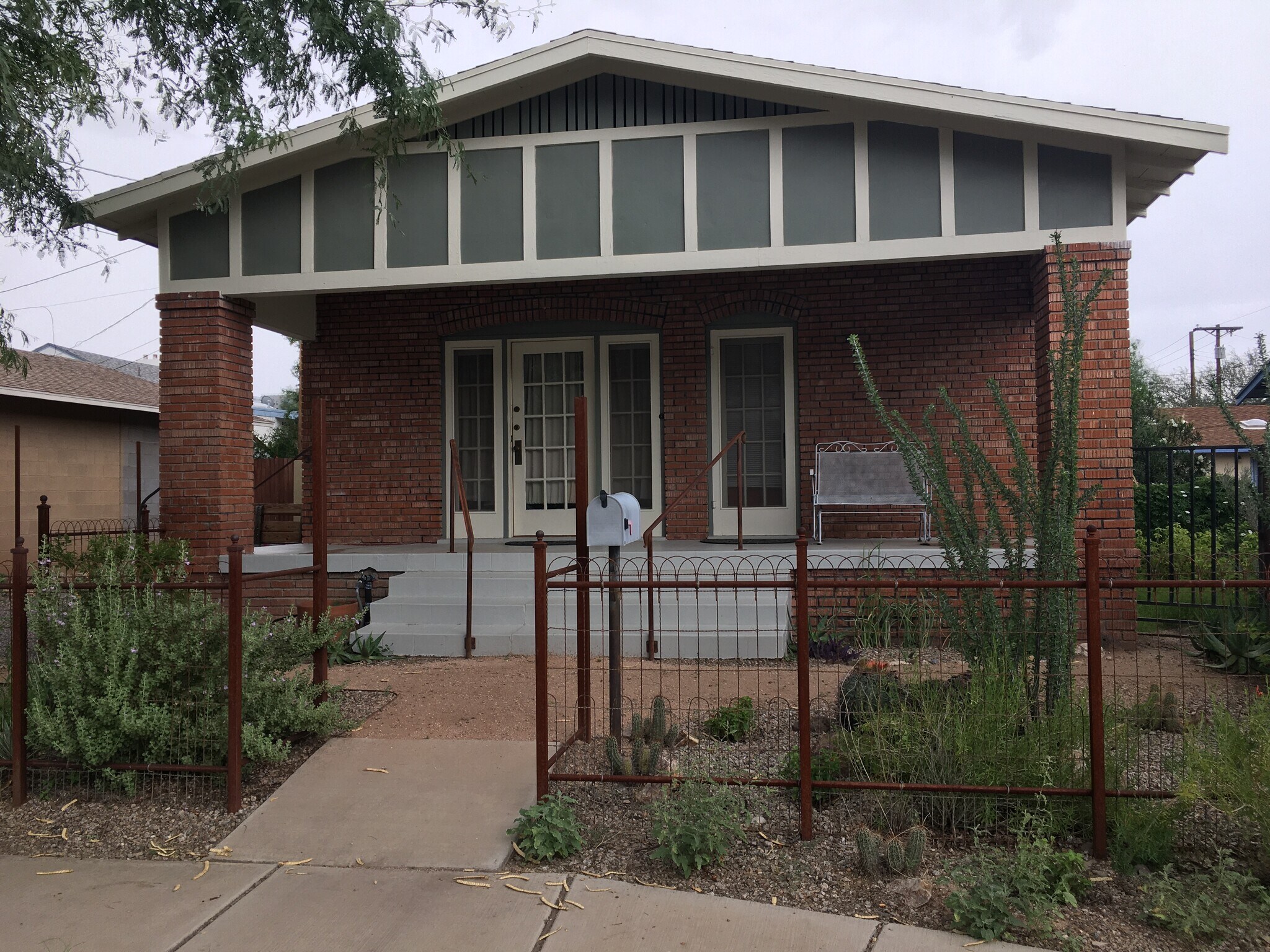 Building Photo - 734 E Drachman St