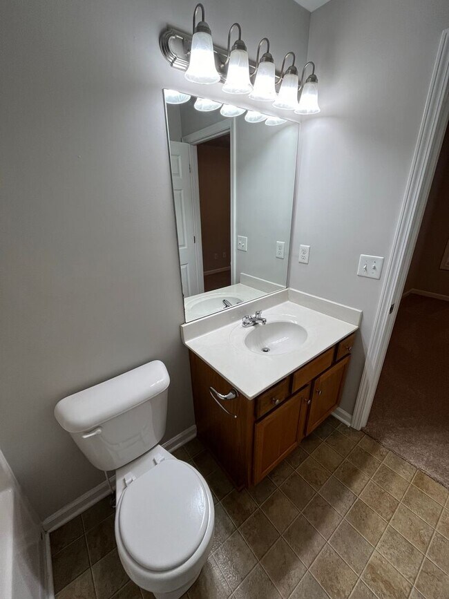 Building Photo - Upper Stone Apartments