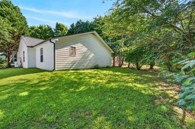 Building Photo - 2558 Candlewood Way