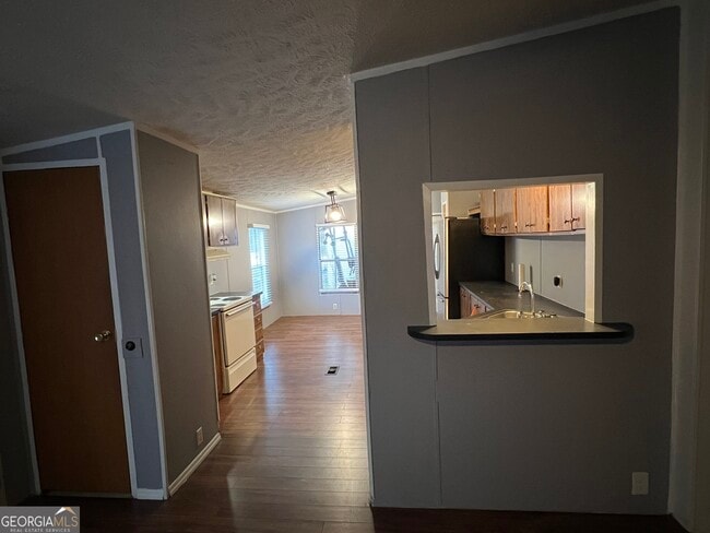 Building Photo - 481 Prather Bridge Rd