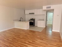 Building Photo - 14751 Titus St