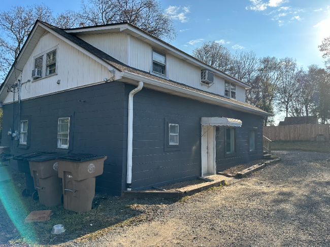 Building Photo - 1814 County Hospital Rd