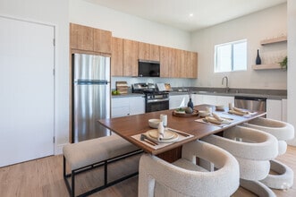 C1 - Kitchen & Dining Area - Otonomus