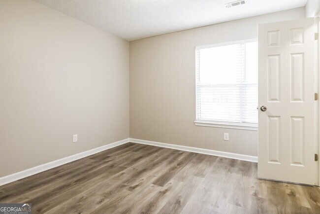 Building Photo - 9046 Jenni Cir