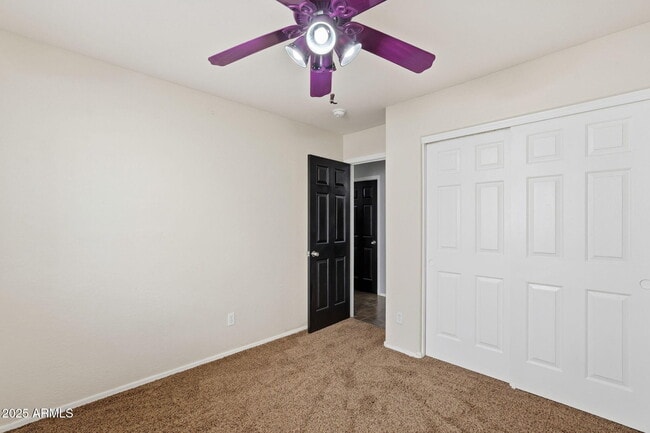 Building Photo - 21663 E Via Del Rancho Rd