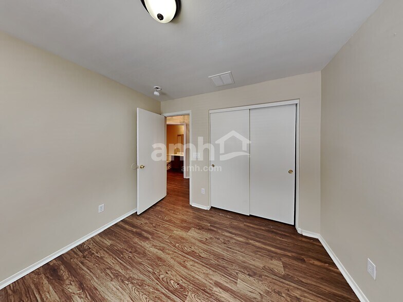 Building Photo - 25841 W Miami St