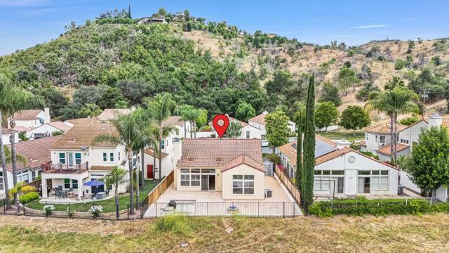 Building Photo - 2318 Fallbrook Pl