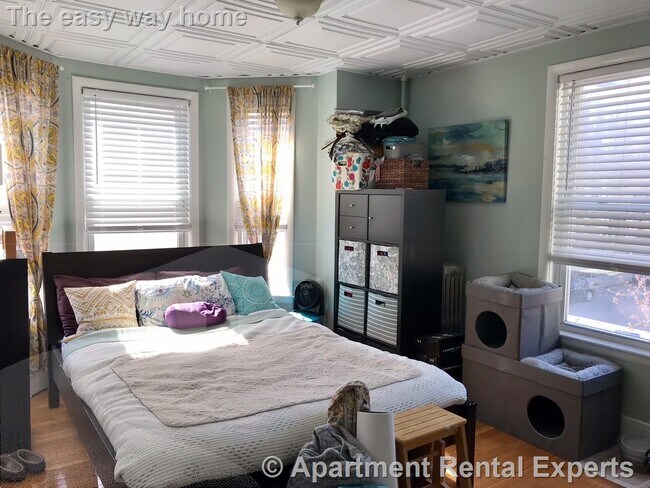 Building Photo - 143-145 Orchard St Unit #4