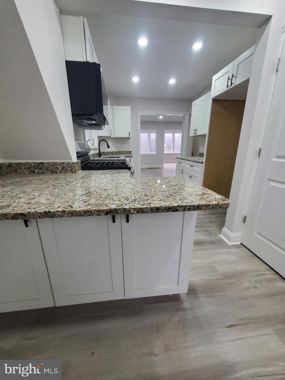 Building Photo - 9 Butler Ct