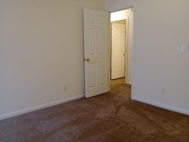 Building Photo - 4306-4306 W Caleb Ct
