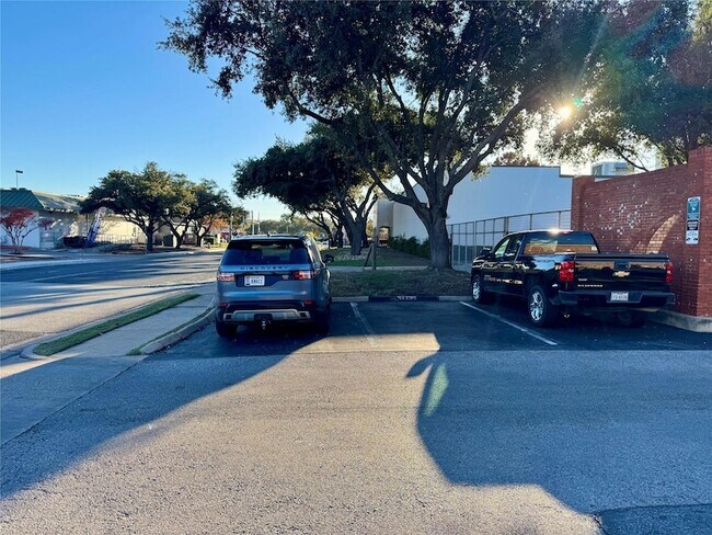 Building Photo - 7920 Rockwood Ln