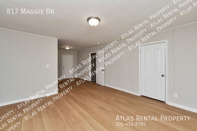 Building Photo - 817 Maggie Dr