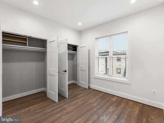 Building Photo - 1120 Penn St NE