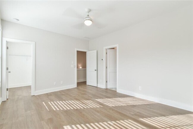 Building Photo - 235 Firefly Cir