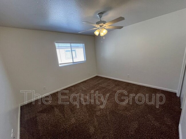 Building Photo - 4018 W Meadow Ave