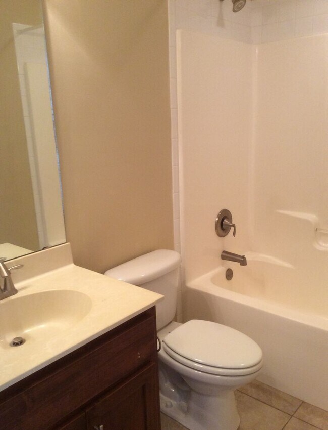 Building Photo - 6078 White Pine Dr