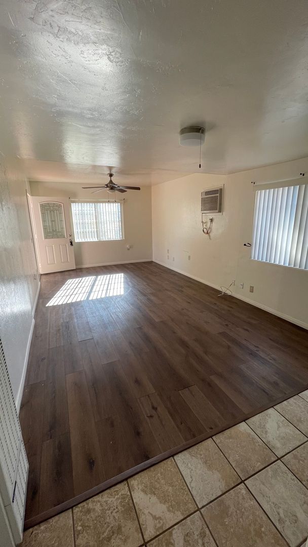 Building Photo - 1336 Peach Ave