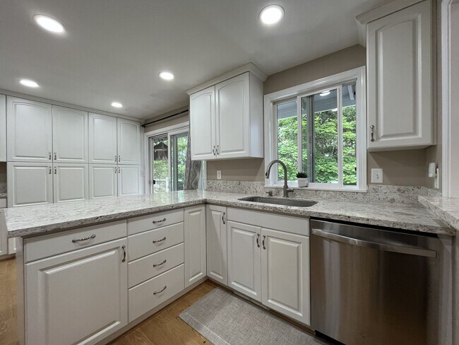 Building Photo - Three-Bedroom Home Near Nike Campus with Bonus Room, Large Deck & Two-Car Garage