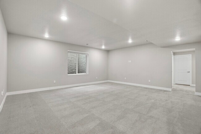 Building Photo - 12565 Lake Terrace Ln