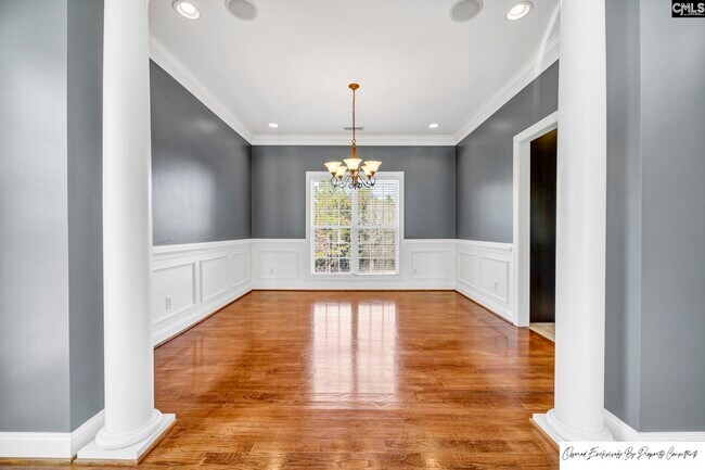 Building Photo - 120 Pinehurst Ct