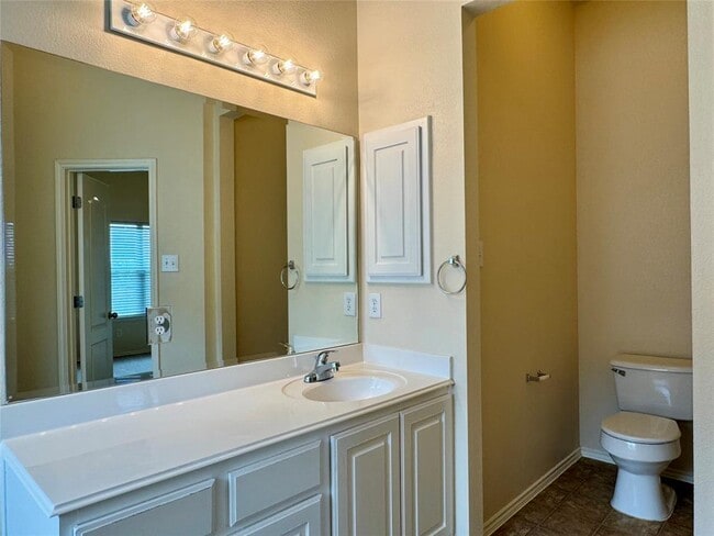 Building Photo - 1692 Amberwood Loop
