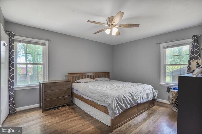 Building Photo - 7039 Calamo St