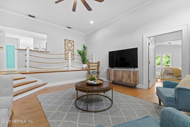 Building Photo - 4227 Woodmere St