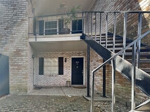 Building Photo - 7900 Westheimer Rd