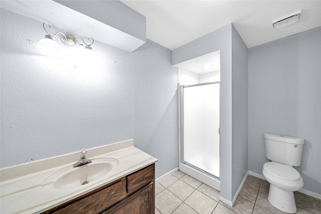 Building Photo - 13014 Skymeadow Dr