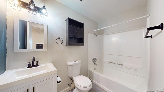 Building Photo - 2211 Muddy Peak Dr