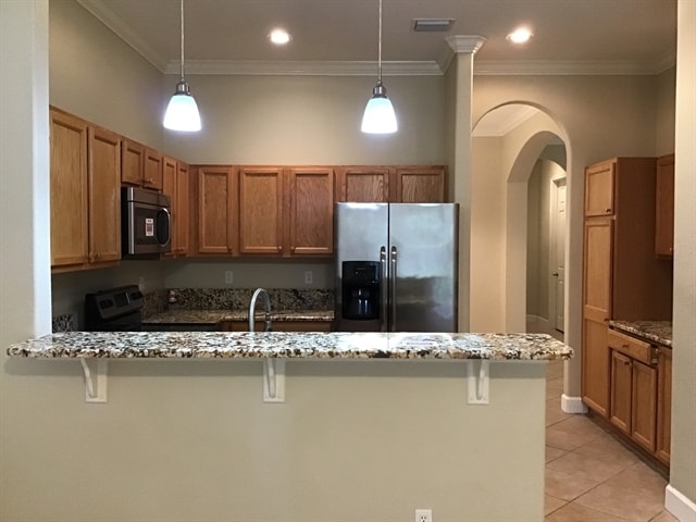 Building Photo - 996 NW Leonardo Cir