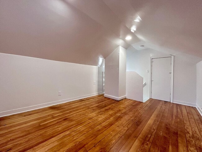 Building Photo - Three Bedroom Home in Muskegon