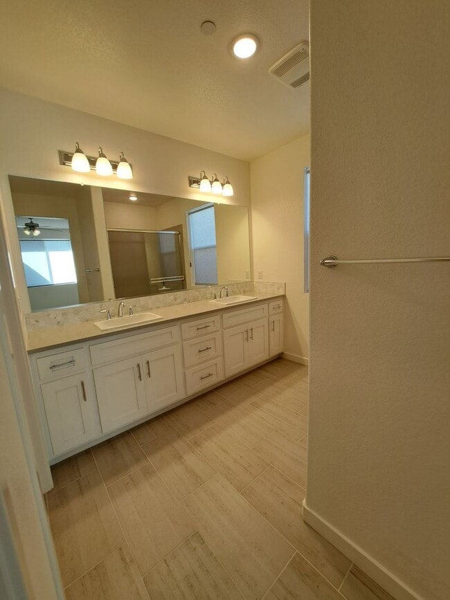 Building Photo - Gorgeous Smart Home is Clean & Loaded!  - ...