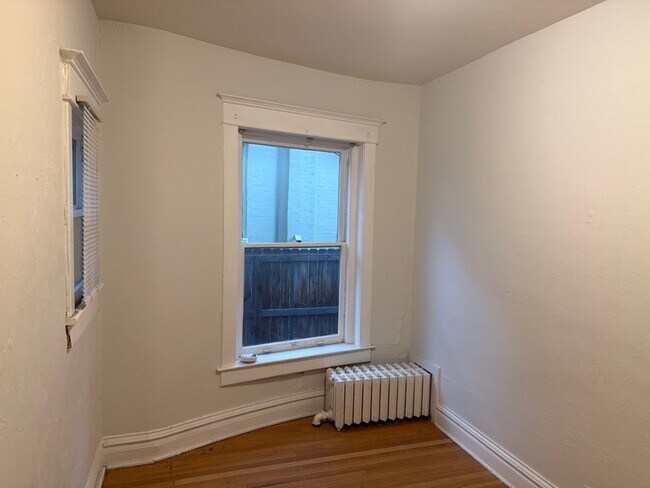 Building Photo - 2331 E 12th Ave