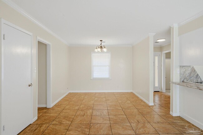 Building Photo - 5641 Hibiscus Rd