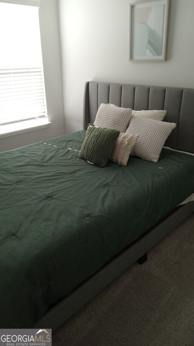 Building Photo - 2498 Polaris Way SW