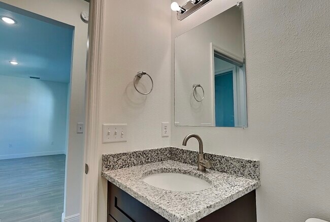 Building Photo - 209 Marion Oaks Manor