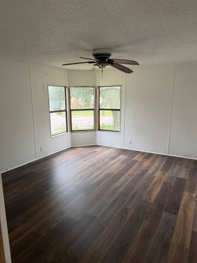 Building Photo - 1438 Tami Trail