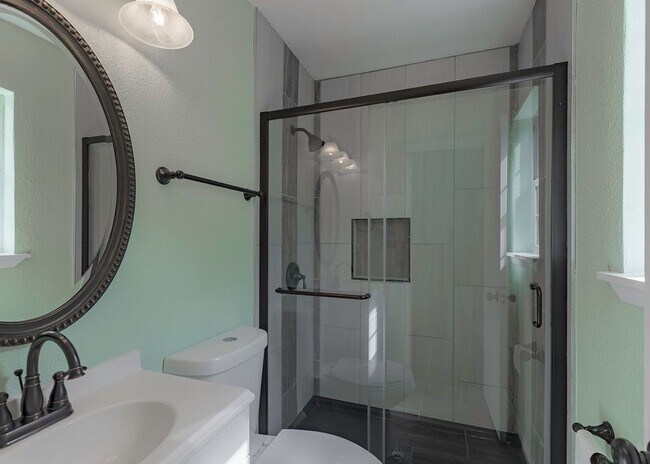 Building Photo - recently updated single-story home