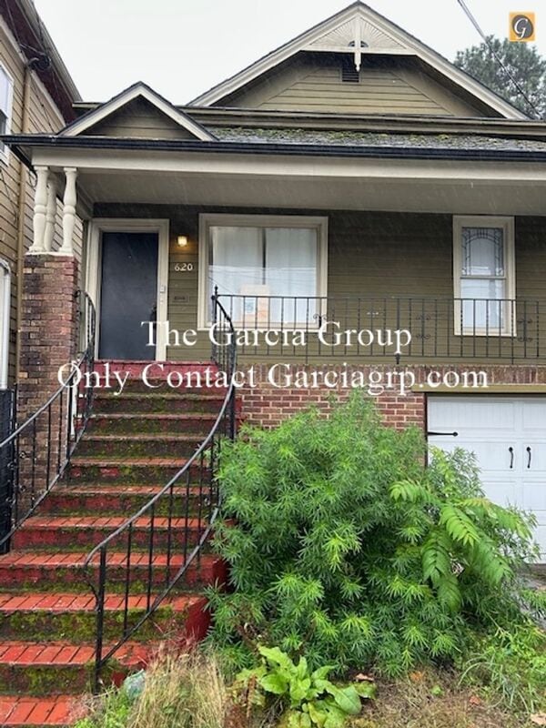 Primary Photo - 620 SW Grant St.