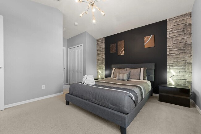 Building Photo - 453 Scrub Jay Way