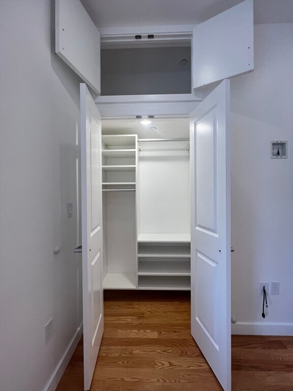 Building Photo - 64 Market St