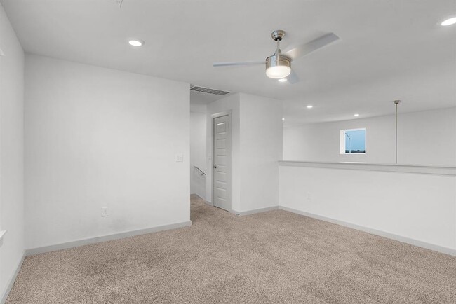 Building Photo - 10933 Tildon Ave