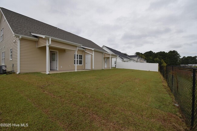 Building Photo - 640 Abigail Taylor Dr