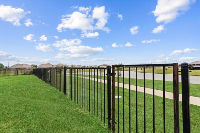 Building Photo - 23607 Legano Dr
