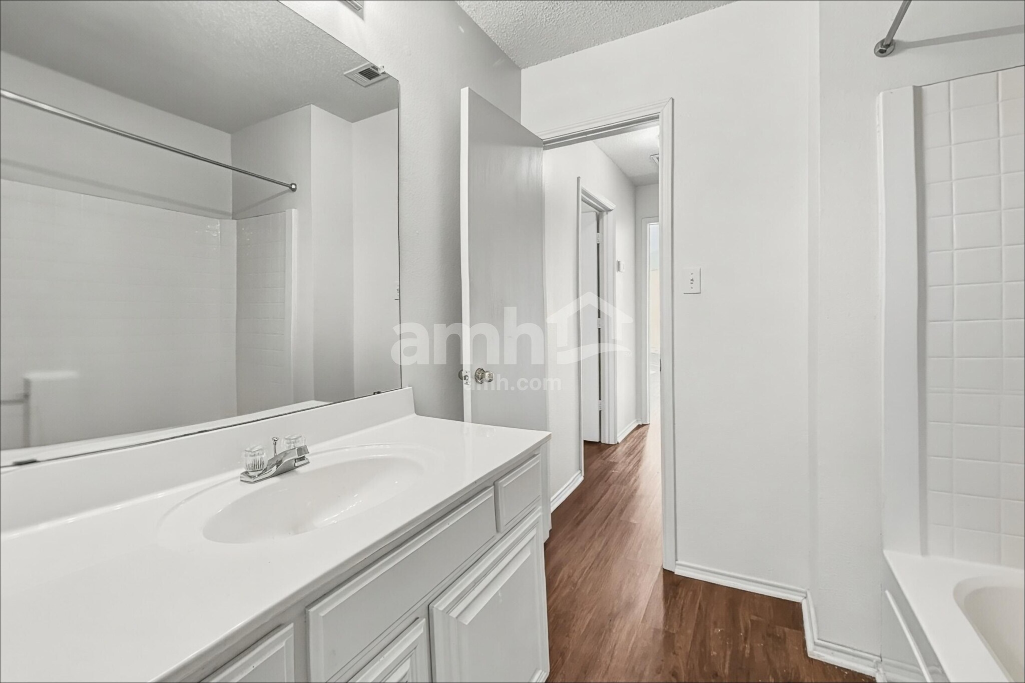 Building Photo - 8551 Western Meadows Dr