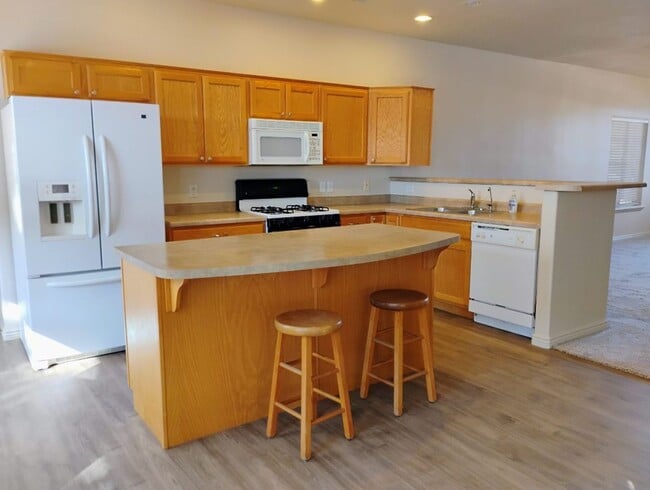 Building Photo - 2572 S 500 W