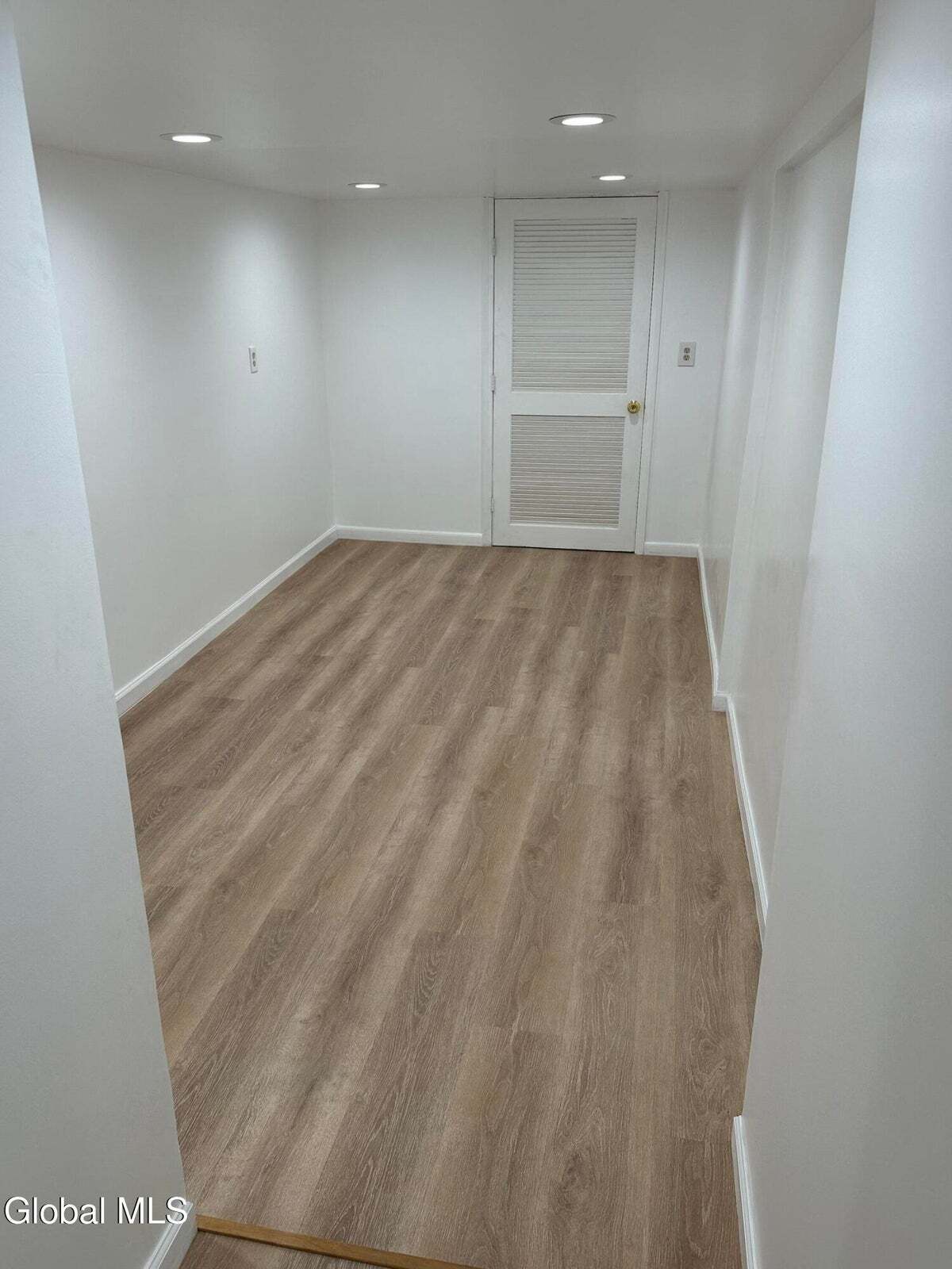 Building Photo - 27 McElwain Ave