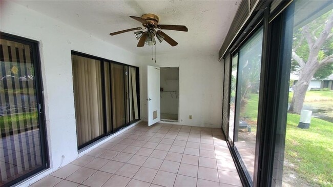 Building Photo - 3853 Carambola Cir N
