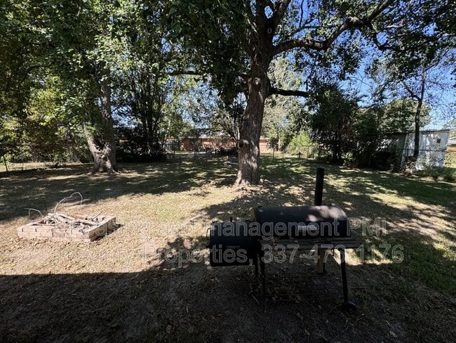 Building Photo - 114 Damon Dr